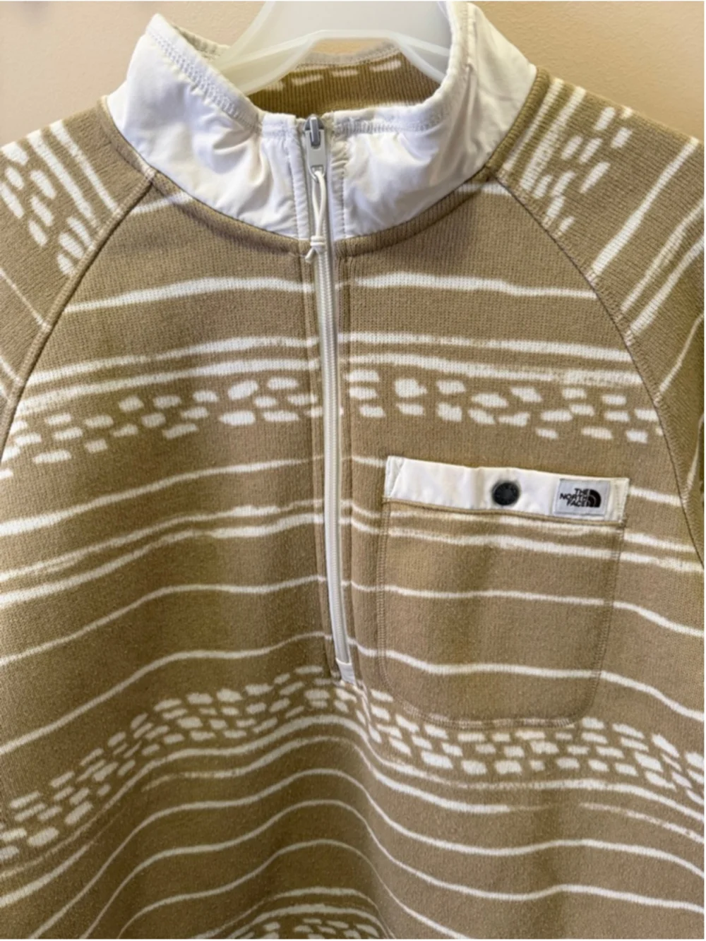 The North Face Gordon Lyons 1/2 Zip Pullover Mens Large Tan Stripe Knit Fleece